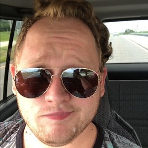 Meet your Posher, Kenneth